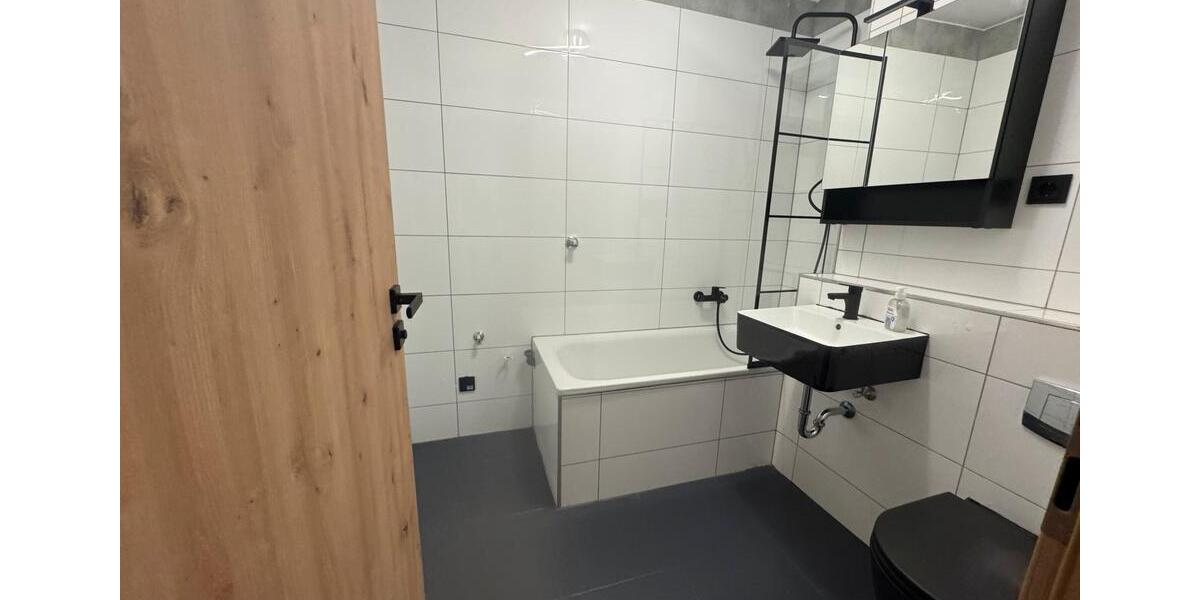 Etagenwohnung Bochum Laer - 2 Zimmer, 70 m&sup2;, 1.300&euro; | Angebot:27545442