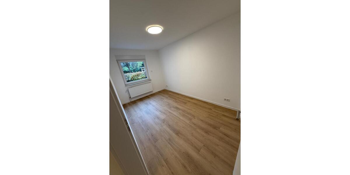 Erdgeschoßwohnung Duisburg Duisburg-Mitte - 3.5 Zimmer, 66 m&sup2;, 1.200&euro; | Angebot:25974614