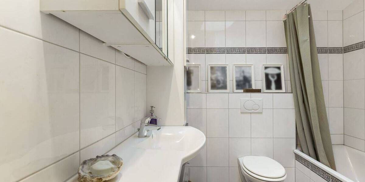 Mehrfamilienhaus, Wohnhaus Düsseldorf Niederkassel - 2.350.000&euro; | Angebot:26627775