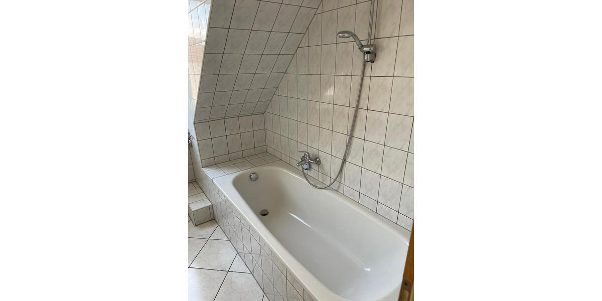 Dachgeschoßwohnung Duisburg Hamborn - 1 Zimmer, 42 m&sup2;, 375&euro; | Angebot:25883679