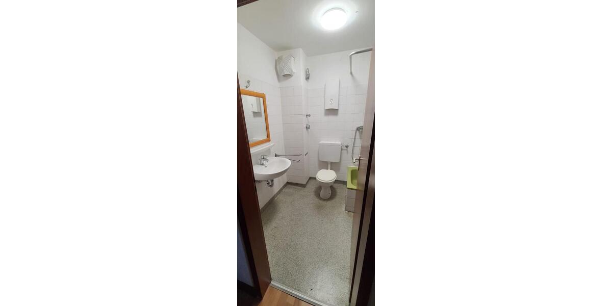 Dachgeschoßwohnung Wuppertal Brill - 1 Zimmer, 38 m&sup2;, 190&euro; | Angebot:25374902