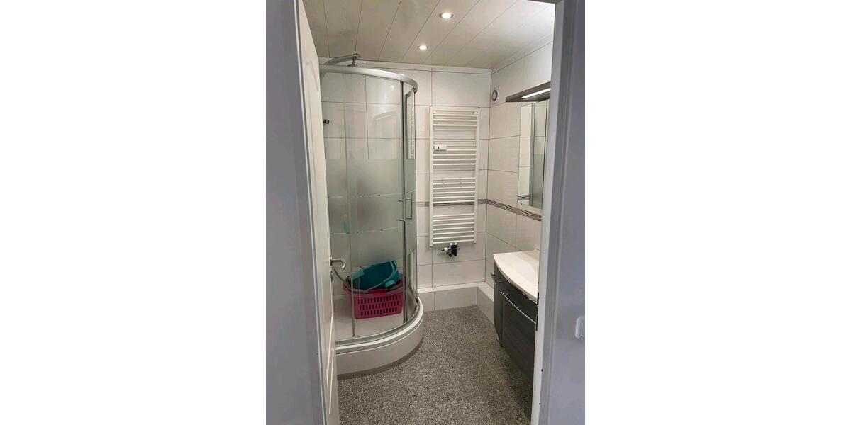Etagenwohnung Neuss Erfttal - 4 Zimmer, 92 m&sup2;, 1.590&euro; | Angebot:27546712