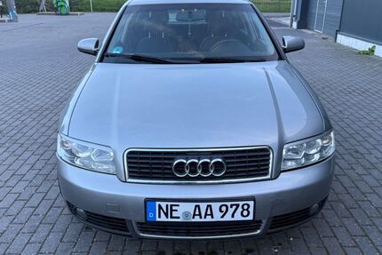 Audi A4 218.000 km 950 &euro; Neuss 41472