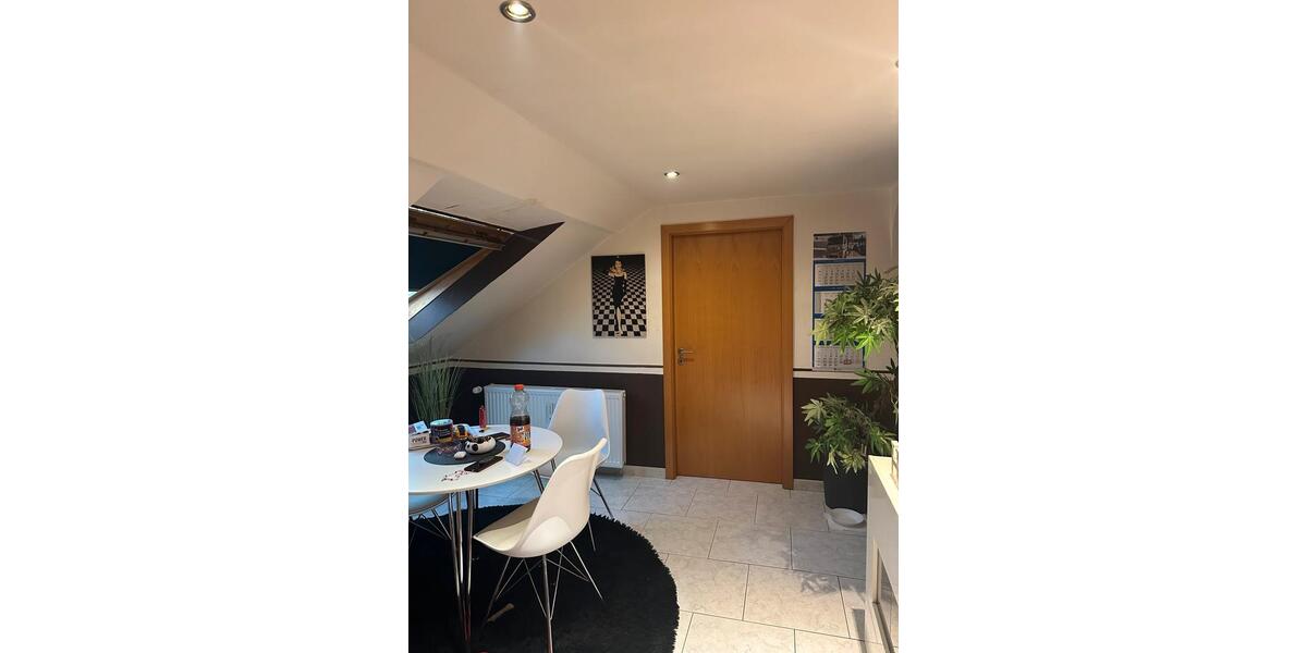 Dachgeschoßwohnung Duisburg Hamborn - 2 Zimmer, 70 m&sup2;, 690&euro; | Angebot:27566246