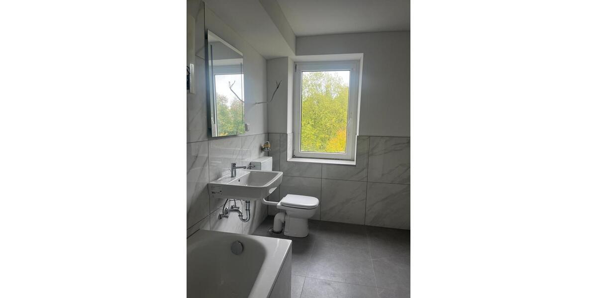 Etagenwohnung Wuppertal Gemarkung Vohwinkel - 2 Zimmer, 62 m&sup2;, 457&euro; | Angebot:23146512