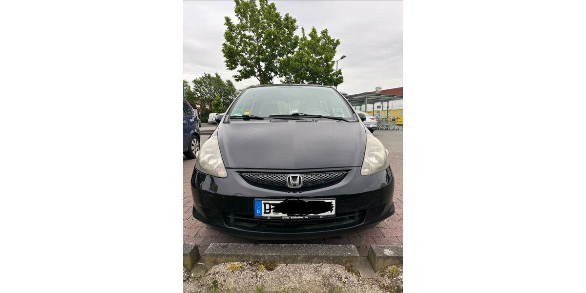 Honda Jazz 193.000 km 1.800 &euro; Düsseldorf 40597