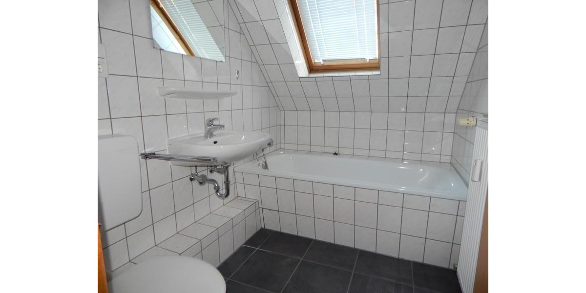 Dachgeschoßwohnung Gelsenkirchen Gelsenkirchen-West - 3.5 Zimmer, 60 m&sup2;, 454&euro; | Angebot:23677672