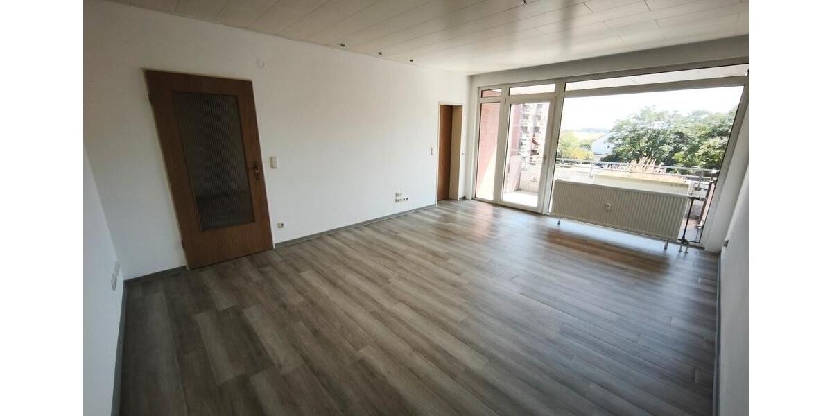 Etagenwohnung Duisburg Huckingen - 3 Zimmer, 92 m&sup2;, 1.050&euro; | Angebot:27586893