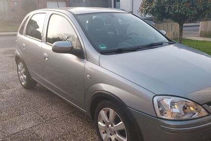 Opel Corsa 198.000 km 1.590 &euro; Düsseldorf 40629