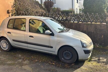 Renault Clio 90.000 km 1.000 &euro; Solingen 42651