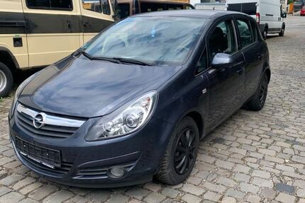 Opel Corsa 215.400 km 1.999 &euro; Solingen 42651