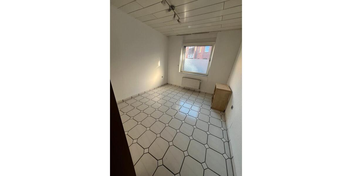 Einfamilienhaus Duisburg Mittelmeiderich - 3.5 Zimmer, 192 m&sup2;, 340.000&euro; | Angebot:26385495