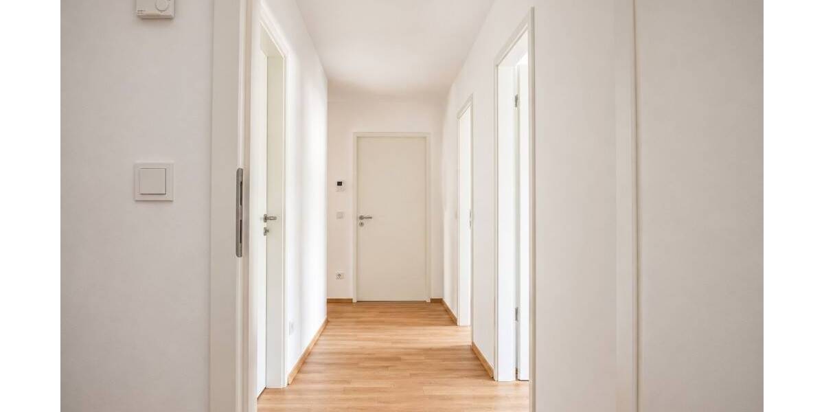 Etagenwohnung Düsseldorf Unterbach - 4 Zimmer, 155 m&sup2;, 2.000&euro; | Angebot:26799425