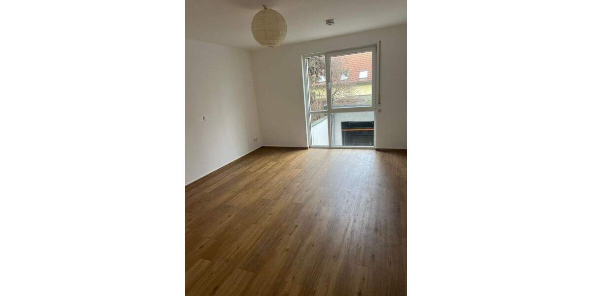 Etagenwohnung Düsseldorf Flingern Süd - 4 Zimmer, 100 m&sup2;, 1.500&euro; | Angebot:25740531