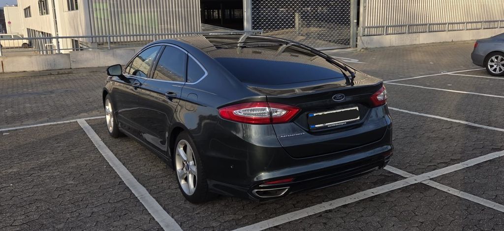 Ford Mondeo 256.000 km 8.400 &euro; Düsseldorf 40215