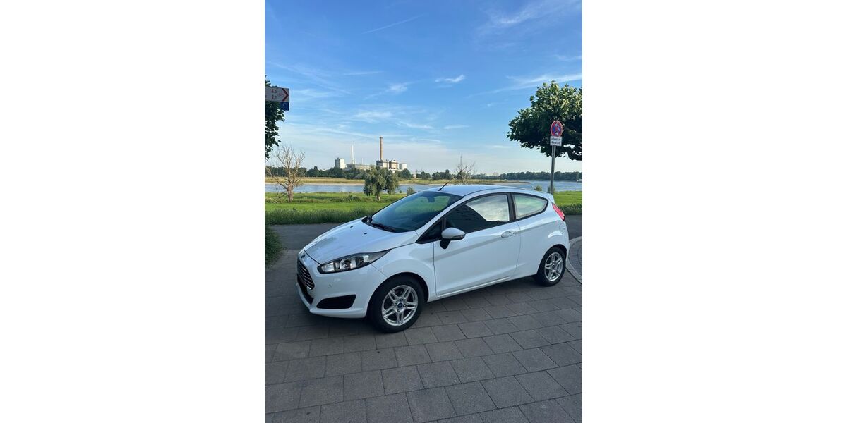 Ford Fiesta 125.000 km 6.500 &euro; Düsseldorf 40549