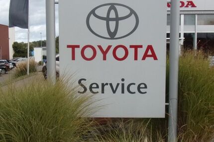 Toyota C-HR 110.805 km 19.499 &euro; Ratingen 40882