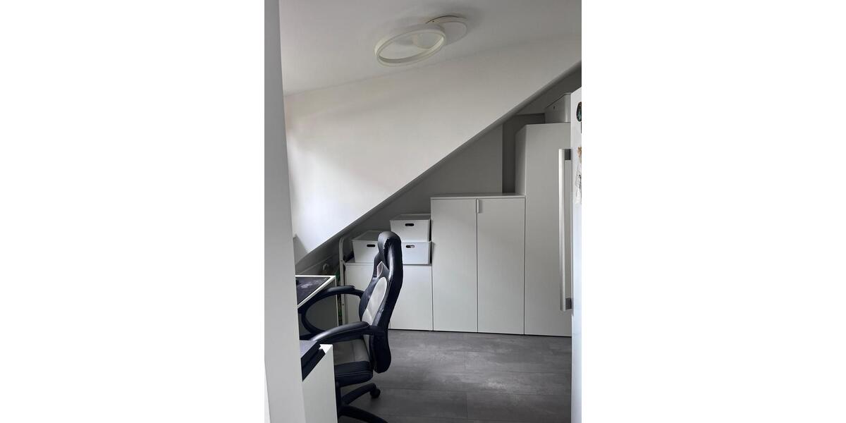 Dachgeschoßwohnung Remscheid Reinshagen - 3.5 Zimmer, 65 m&sup2;, 120.000&euro; | Angebot:27213812