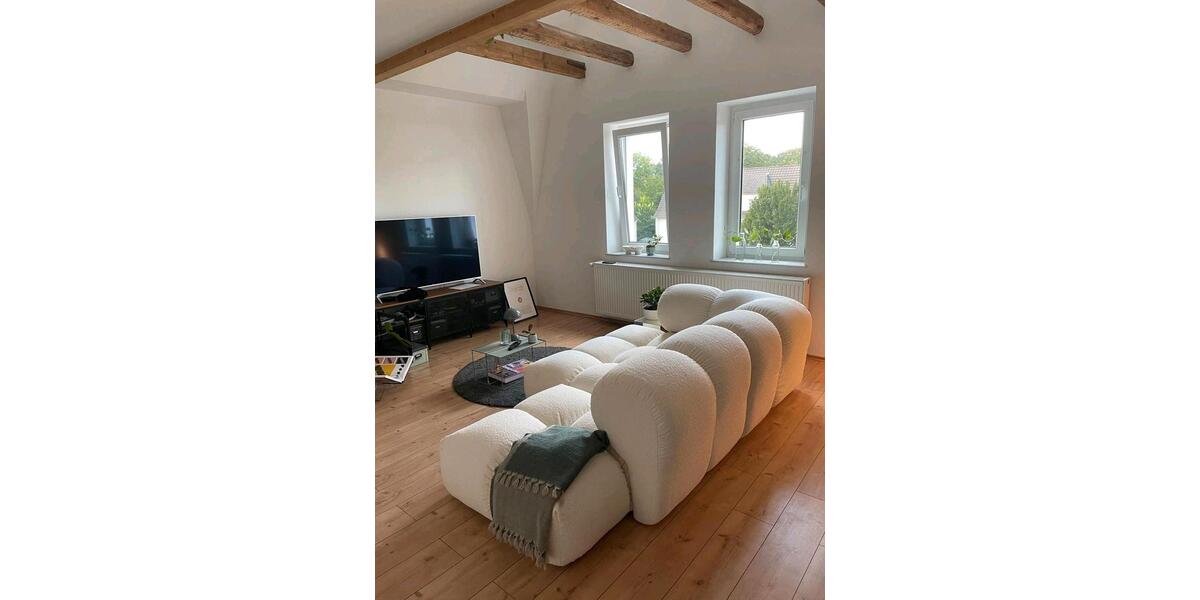 Dachgeschoßwohnung Solingen - 3 Zimmer, 100 m&sup2;, 1.190&euro; | Angebot:25974947