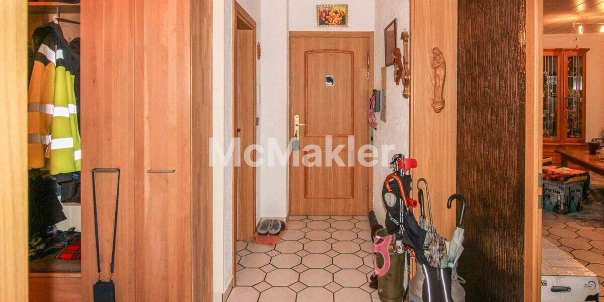 Etagenwohnung Gelsenkirchen Schalke - 3 Zimmer, 100 m&sup2;, 135.000&euro; | Angebot:26596020