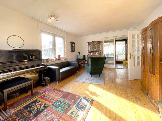 Einfamilienhaus Neuss-Grimlinghausen Grimlinghausen - 7 Zimmer, 190 m&sup2;, 895.000&euro; | Angebot:25836972