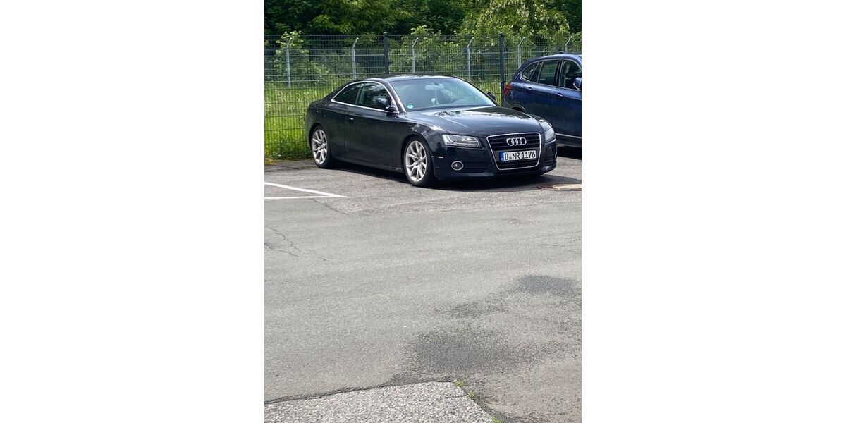 Audi A5 312.000 km 6.050 &euro; Düsseldorf 40472