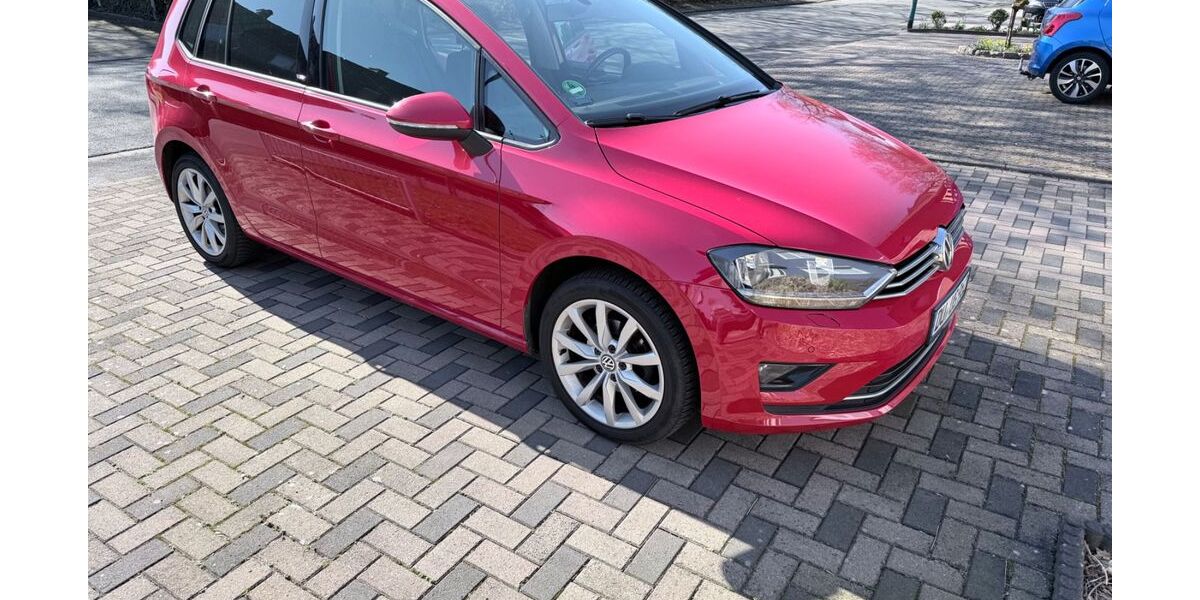 VW Golf Sportsvan 131.800 km 9.400 &euro; Duisburg 47198