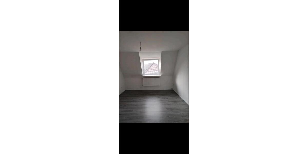 Dachgeschoßwohnung Duisburg Hamborn - 2.5 Zimmer, 53 m&sup2;, 55.000&euro; | Angebot:27533810