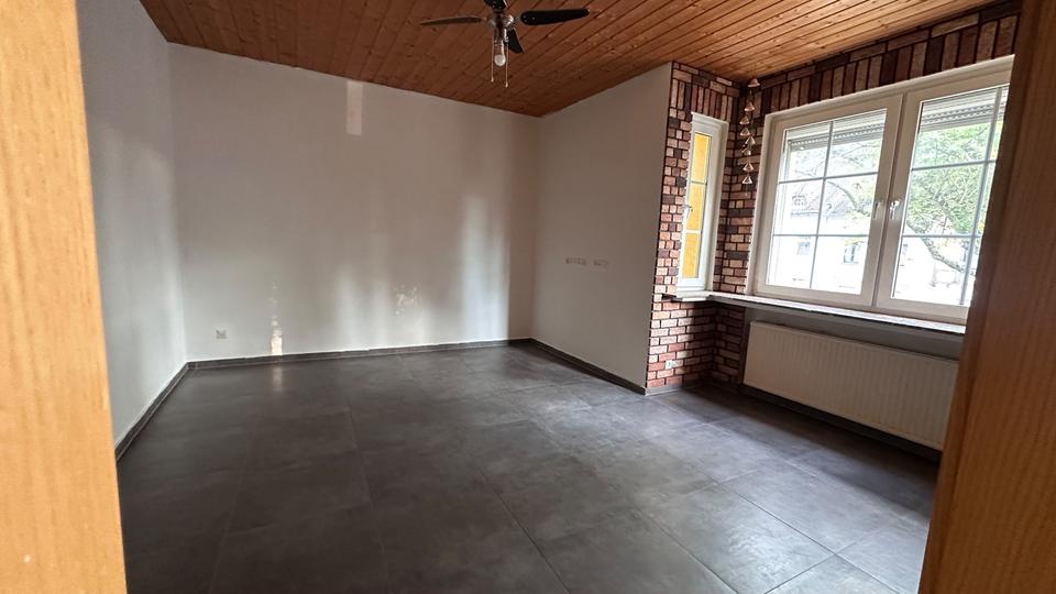 Etagenwohnung Bochum Altenbochum - 3 Zimmer, 95 m&sup2;, 1.100&euro; | Angebot:27568630
