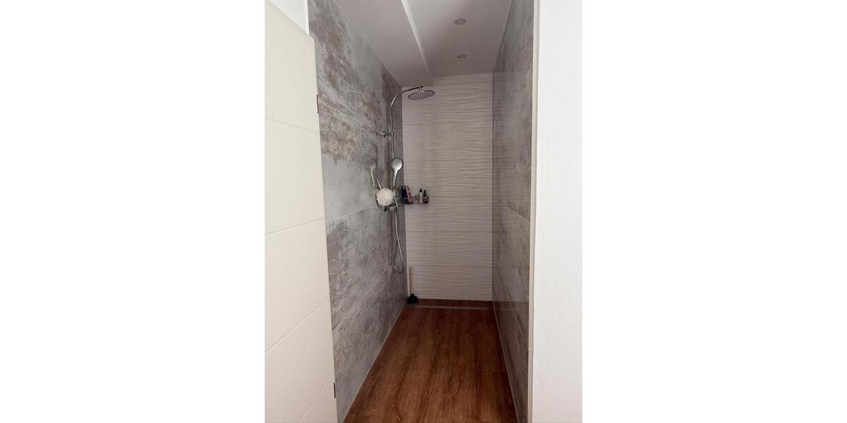 Bungalow Solingen Mitte - 4 Zimmer, 170 m&sup2;, 2.100&euro; | Angebot:27569773