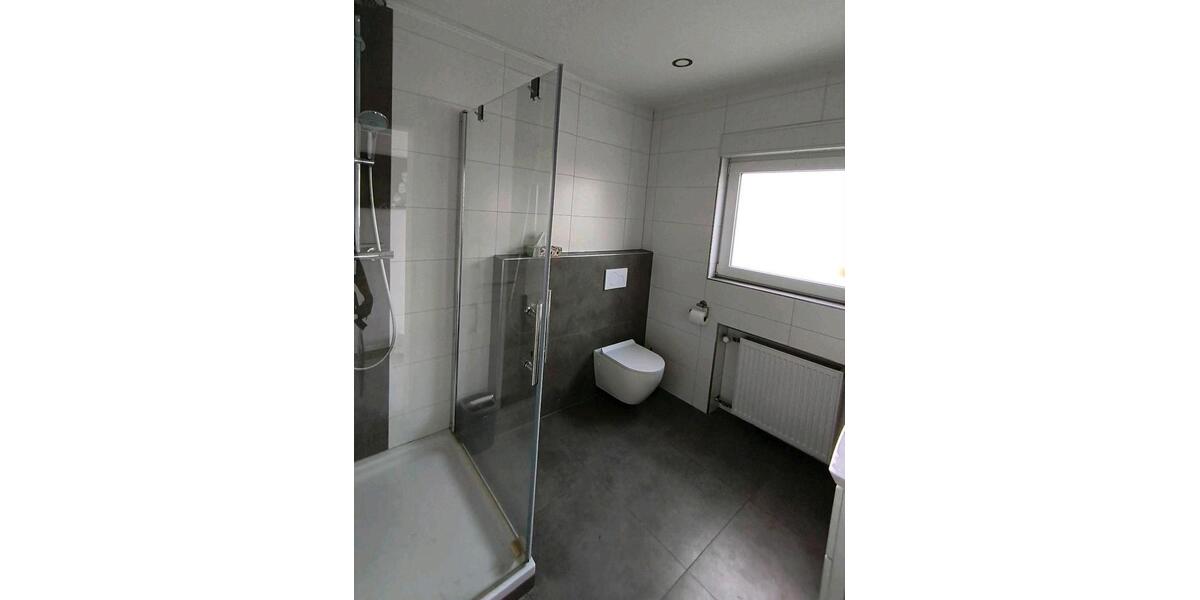 Einfamilienhaus Burscheid - 6.5 Zimmer, 140 m&sup2;, 584.000&euro; | Angebot:27540174