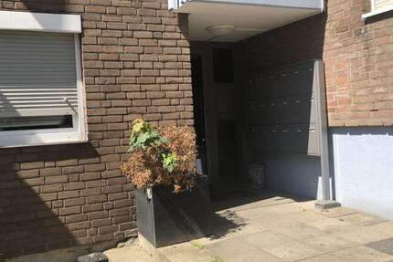 Wohnung Düsseldorf Hassels - 4 Zimmer, 78 m&sup2;, 899&euro; | Angebot:27485532