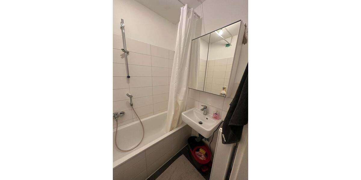 Etagenwohnung Duisburg Rheinhausen - 3 Zimmer, 69 m&sup2;, 900&euro; | Angebot:27568914