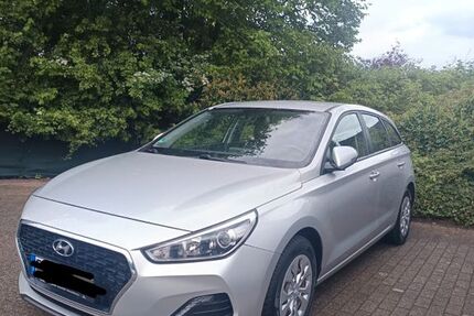 Hyundai i30 65.000 km 13.500 &euro; Wermelskirchen 42929