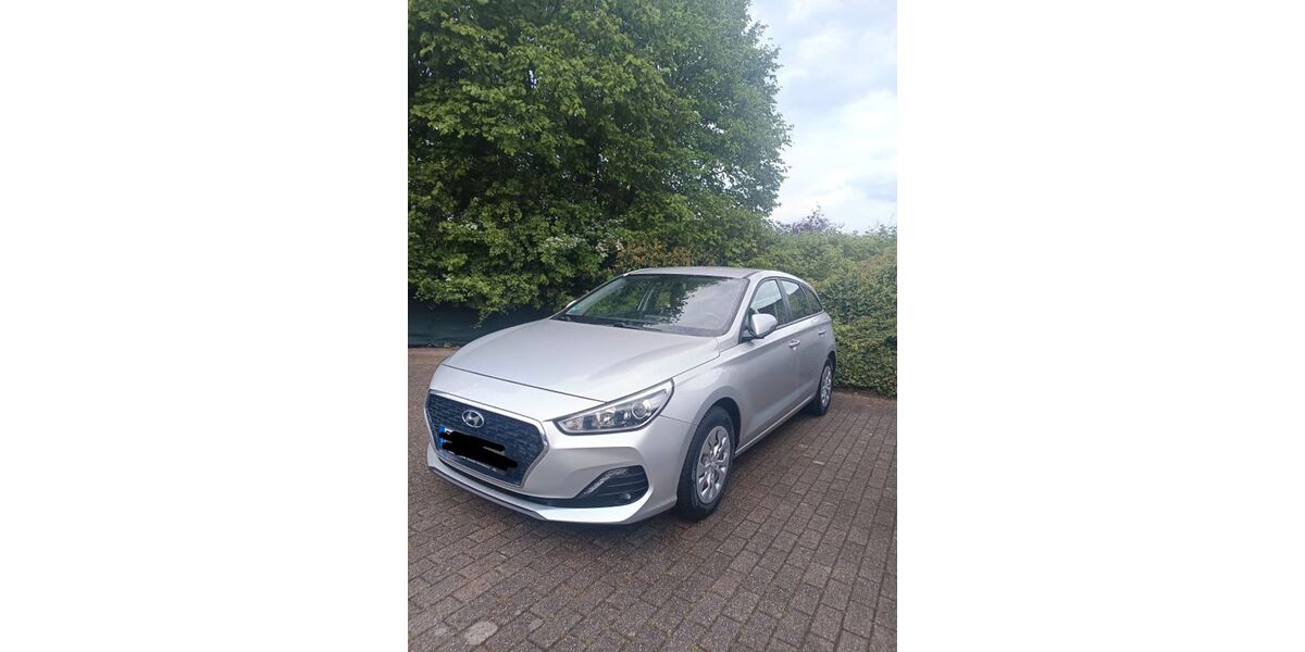 Hyundai i30 65.000 km 13.500 &euro; Wermelskirchen 42929