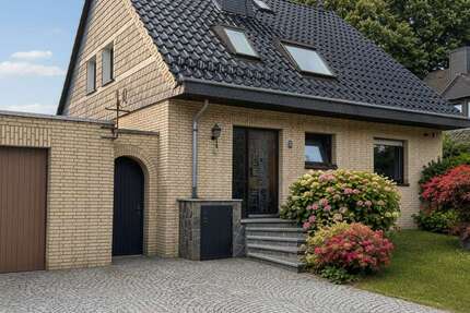 Haus Solingen Central - 4 Zimmer, 122 m&sup2;, 459.000&euro; | Angebot:27240286