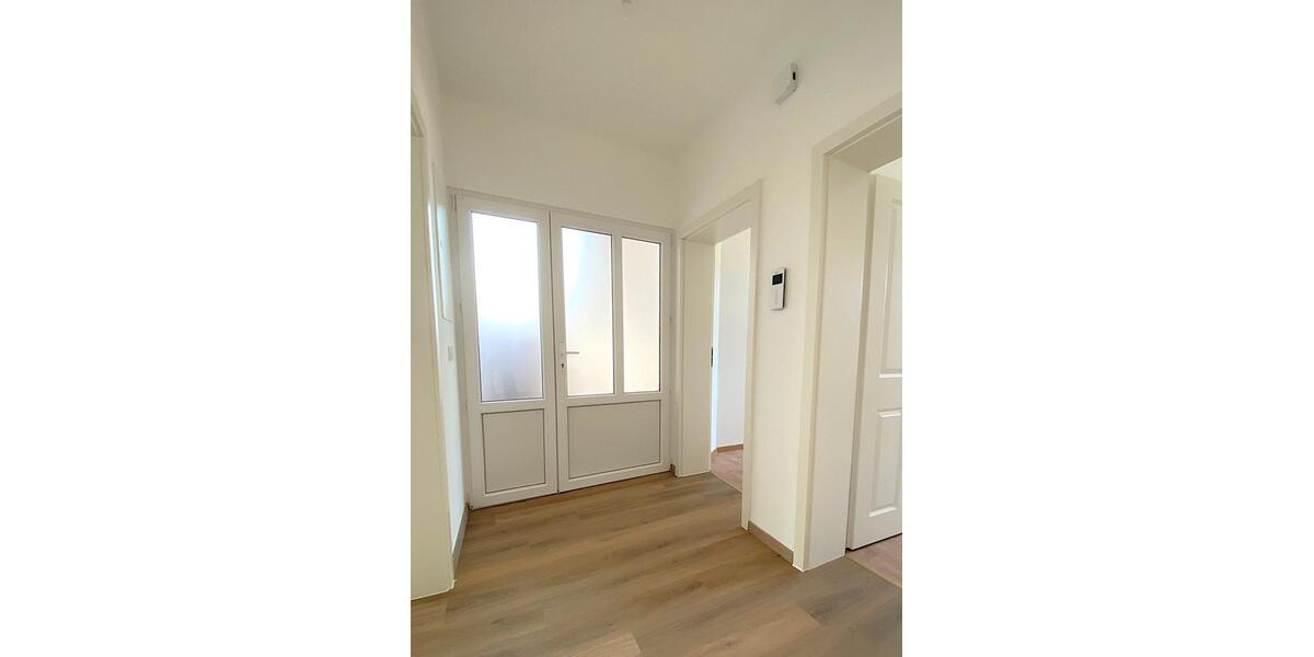 Dachgeschoßwohnung Wuppertal Dönberg - 3 Zimmer, 64 m&sup2;, 770&euro; | Angebot:27572258