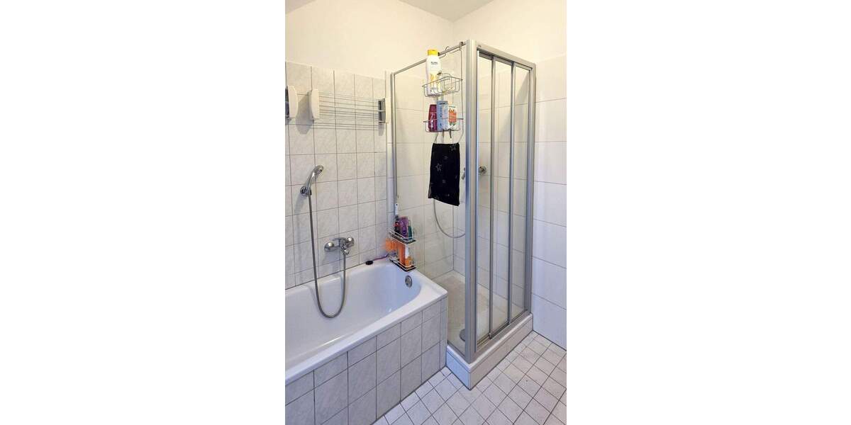 Etagenwohnung Wuppertal Ronsdorf - 3 Zimmer, 95 m&sup2;, 700&euro; | Angebot:25898726