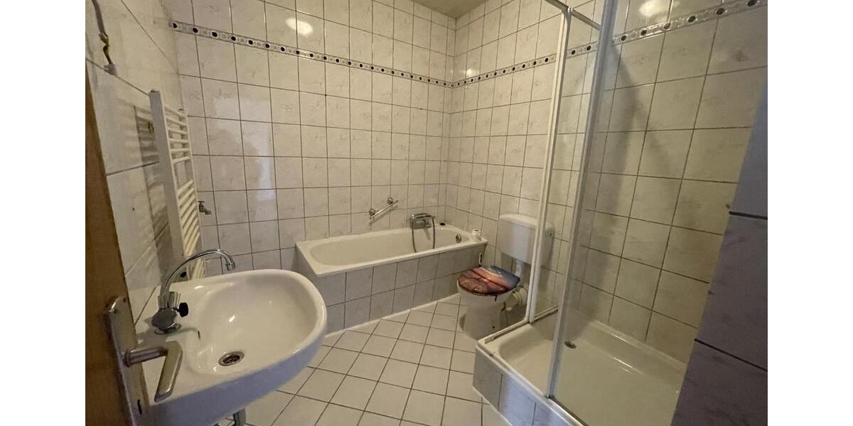 Dachgeschoßwohnung Herne - 9 Zimmer, 180 m&sup2;, 1.530&euro; | Angebot:26126992