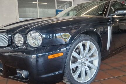 Jaguar XJ8 181.320 km 19.900 &euro; Gelsenkirchen 45884
