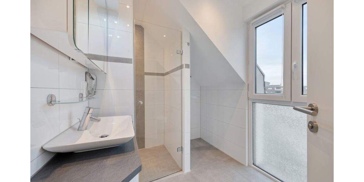 Etagenwohnung Hilden - 3 Zimmer, 97 m&sup2;, 495.000&euro; | Angebot:25705743