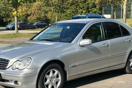 Mercedes-Benz 190 92.000 km 4.500 &euro; Hagen 58097