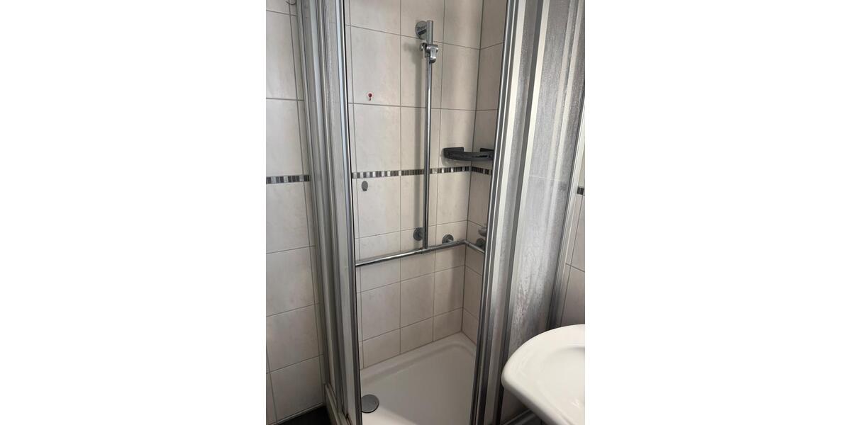 Etagenwohnung Leichlingen (Rheinland) - 2 Zimmer, 61 m&sup2;, 380&euro; | Angebot:25907532