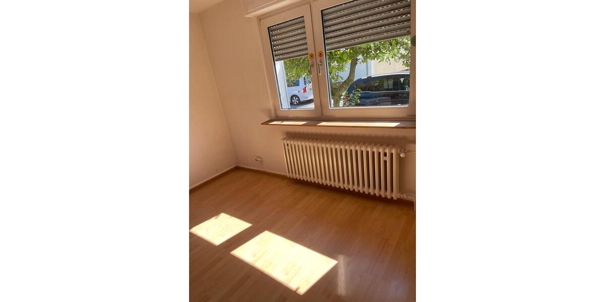 Etagenwohnung Duisburg - 3 Zimmer, 70 m&sup2;, 880&euro; | Angebot:27581391