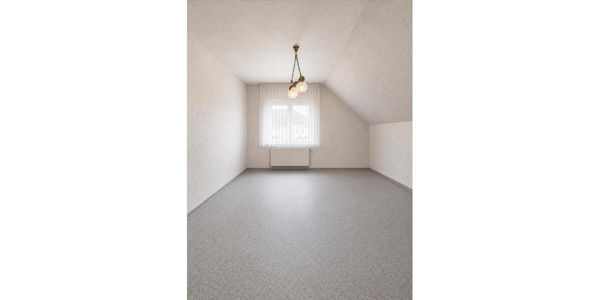 Mehrfamilienhaus, Wohnhaus Remscheid Reinshagen - 7 Zimmer, 200 m&sup2;, 395.800&euro; | Angebot:27217217