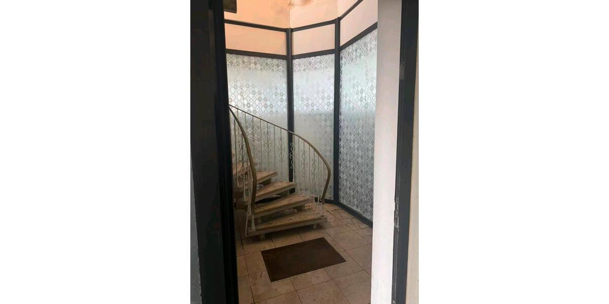 Etagenwohnung Hilden - 4.5 Zimmer, 150 m&sup2;, 1.500&euro; | Angebot:25830510