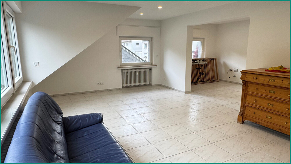 ERSTBEZUG NACH MODERNISIERUNG: HELLE 3-ZIMMER-WOHNUNG IM 2-FAM.-HAUS IN GUTER WOHNLAGE VON RADEVORMWALD - Dachgeschoßwohnung Radevormwald | Angebot:27070197
