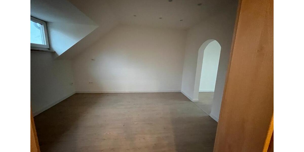 Etagenwohnung Herne Altenhöfen - 3 Zimmer, 90 m&sup2;, 900&euro; | Angebot:25399358