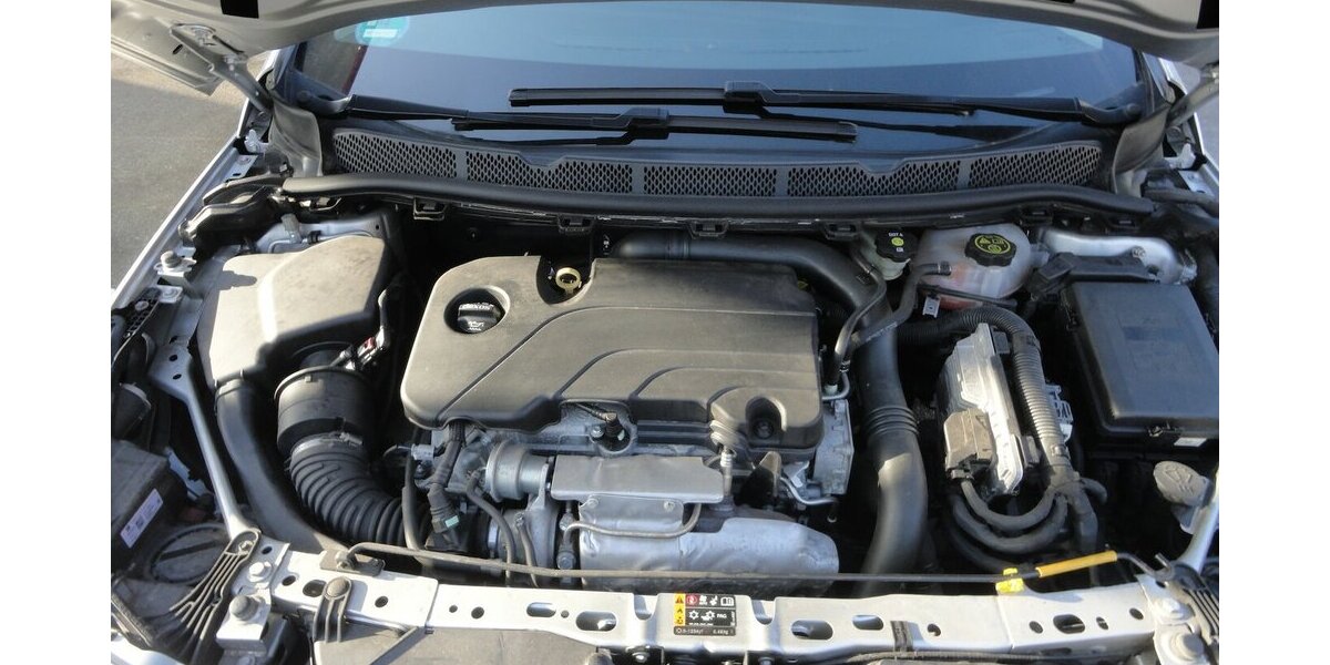 Opel Astra Edition 1,4 Klimatr. PDC V+H Allwetter Shz 90.000 km 8.990 &euro; Neuss 41462