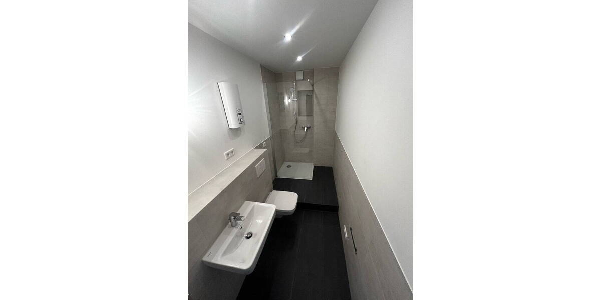 Etagenwohnung Düsseldorf Eller - 2 Zimmer, 54 m&sup2;, 1.050&euro; | Angebot:26795173
